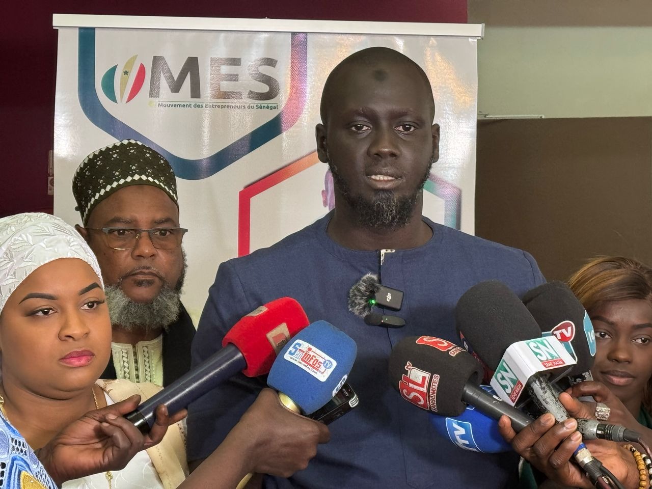 𝐋'𝐄́𝐜𝐨𝐧𝐨𝐦𝐢𝐞 𝐒𝐨𝐜𝐢𝐚𝐥𝐞 𝐞𝐭 𝐒𝐨𝐥𝐢𝐝𝐚𝐢𝐫𝐞 𝐚𝐮 𝐬𝐞𝐫𝐯𝐢𝐜𝐞 𝐝𝐞𝐬 𝐞𝐧𝐭𝐫𝐞𝐩𝐫𝐞𝐧𝐞𝐮𝐫𝐬 𝐝𝐮 𝐒𝐞́𝐧𝐞́𝐠𝐚𝐥