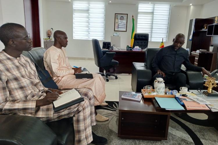 Le Ministère de la Microfinance et l'Agence Nationale des Énergies Renouvelables unissent leurs forces pour un développement durable et inclusif.