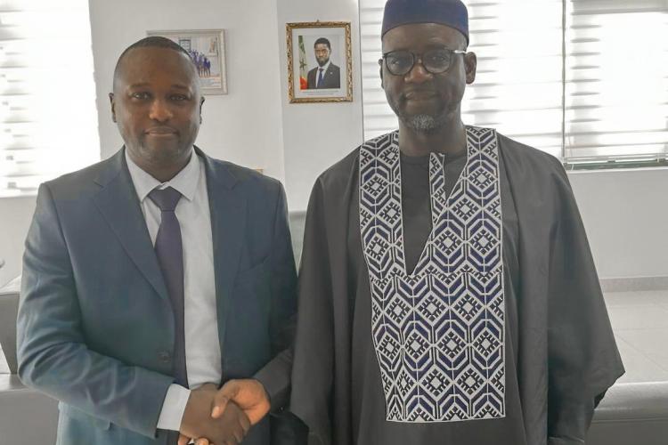 𝐂𝐨𝐥𝐥𝐚𝐛𝐨𝐫𝐚𝐭𝐢𝐨𝐧 𝐞𝐧𝐭𝐫𝐞 𝐥𝐞 𝐌𝐢𝐧𝐢𝐬𝐭𝐞̀𝐫𝐞 𝐝𝐞 𝐥𝐚 𝐌𝐢𝐜𝐫𝐨𝐟𝐢𝐧𝐚𝐧𝐜𝐞 𝐞𝐭 𝐥'𝐎𝐐𝐒𝐅 𝐩𝐨𝐮𝐫 𝐝𝐞𝐬 𝐒𝐞𝐫𝐯𝐢𝐜𝐞𝐬 𝐅𝐢𝐧𝐚𝐧𝐜𝐢𝐞𝐫𝐬 𝐈𝐧𝐜𝐥𝐮𝐬𝐢𝐟𝐬 !